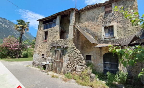 Vendesi fabbricato semindipendente con terreno a Sora (FR) – Rif. 10