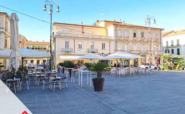 Vendesi centralissimo attico con terrazzo a Sora (FR) – Rif. 5