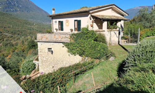 Vendesi casolare con terreno a Balsorano (AQ) – Rif. 20