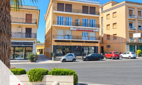 Vendesi appartamento uso ufficio a Frosinone (FR) – Rif. 38
